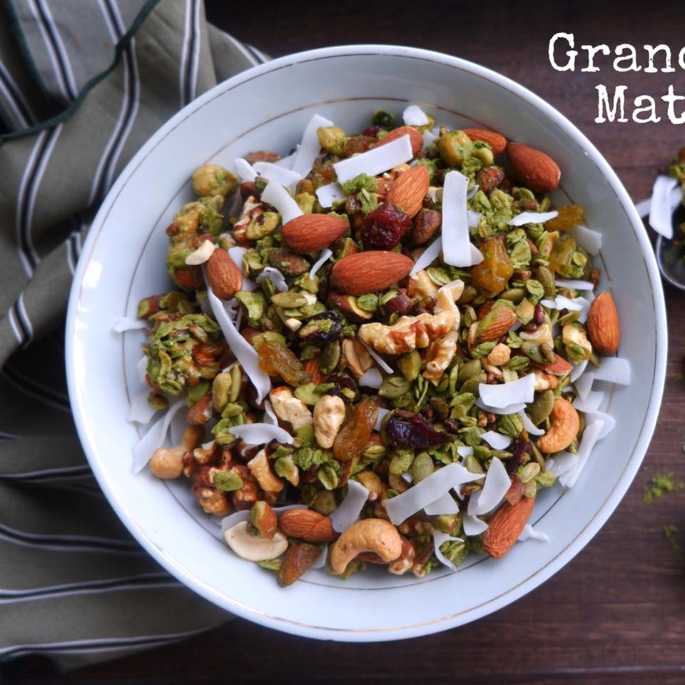 Granola siêu hạt vị matcha
